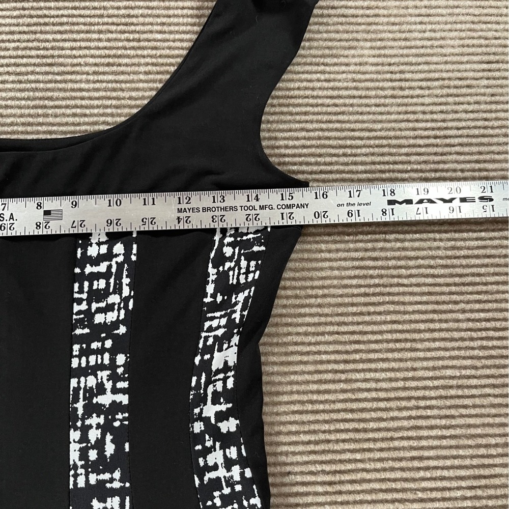 Connected Apparel Womens Size 6 Black White Geometric Fit and Flare Dress - Picture 2 of 7